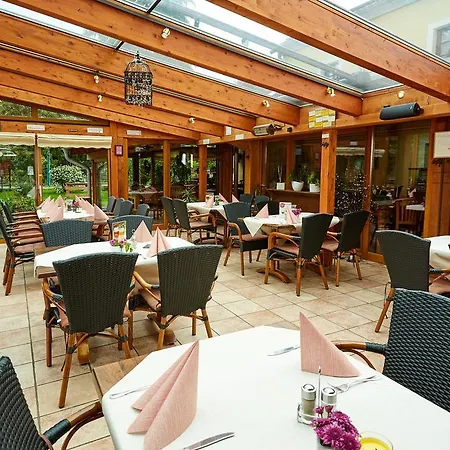 فندق Am Eifelsteig Neroth