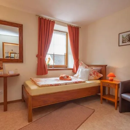 Hotel Am Eifelsteig 3*